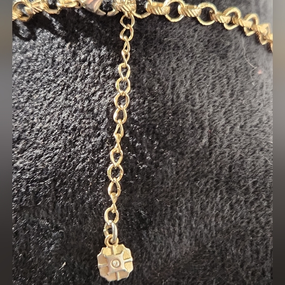 Really Vintage Monet Gold Tone Necklace - Picture 4 of 4